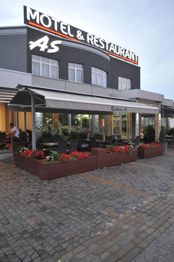 Motel As Hadzici ภายนอก รูปภาพ